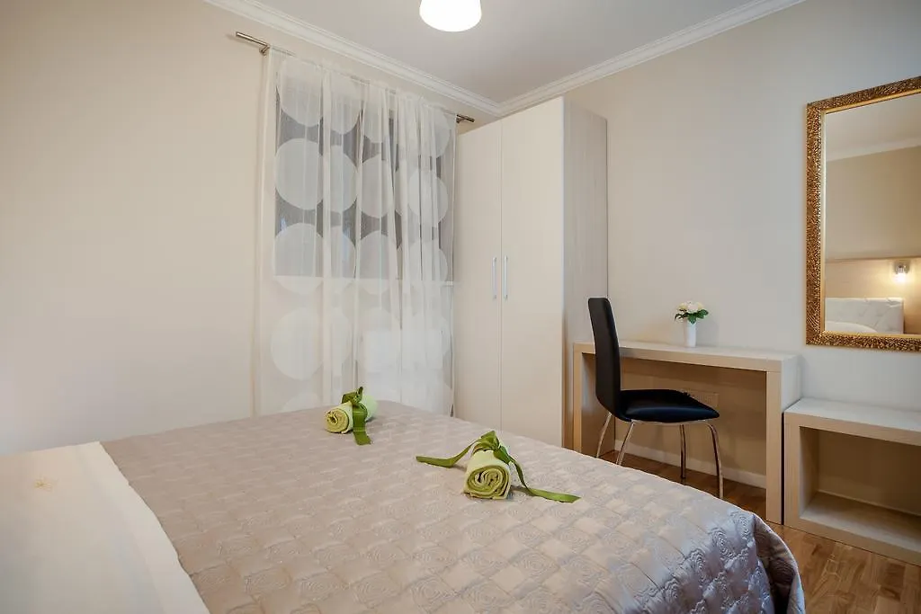 Apartment Medak Zrnovnica Split 0*,  Kroatien