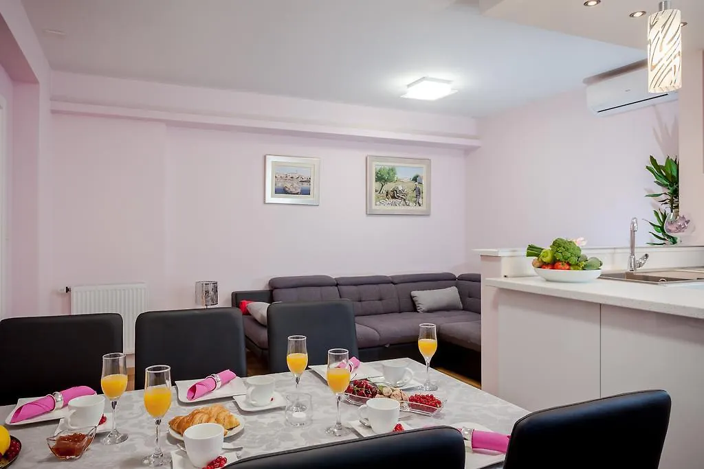 Apartment Medak Zrnovnica Split Kroatien